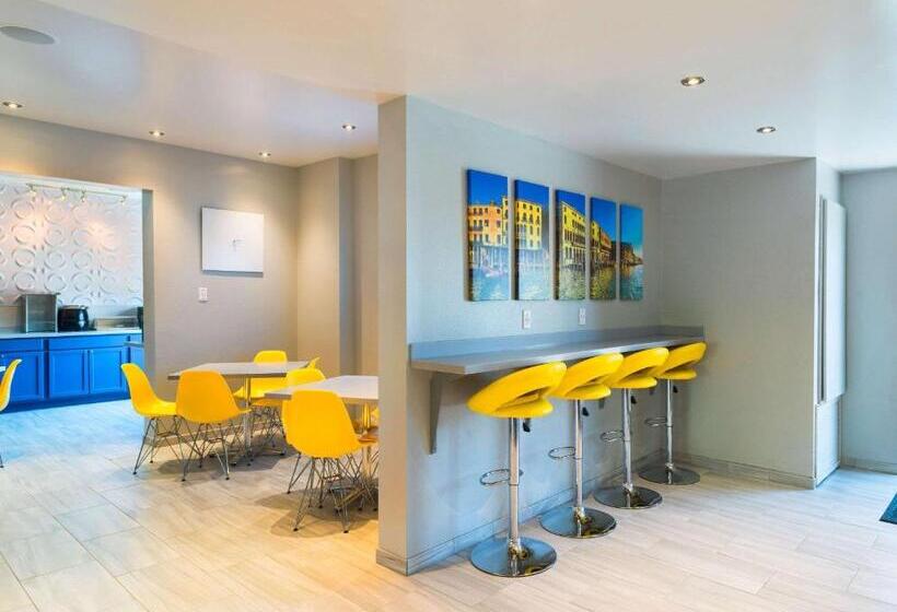 Мотель Studio Z, Ascend Hotel Collection