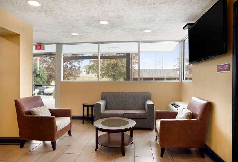 فندق على الطريق Super 8 By Wyndham Jackson