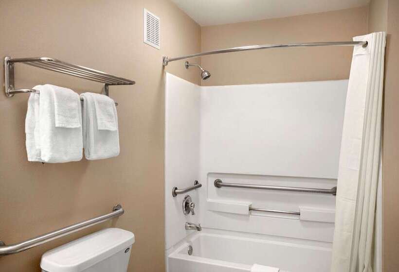 فندق على الطريق Super 8 By Wyndham Jackson