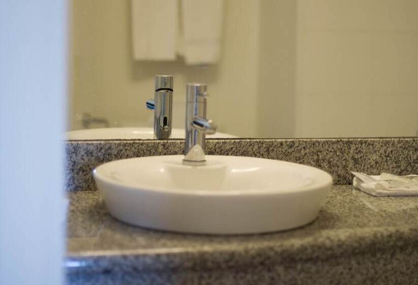 فندق على الطريق The Wilshire Inn