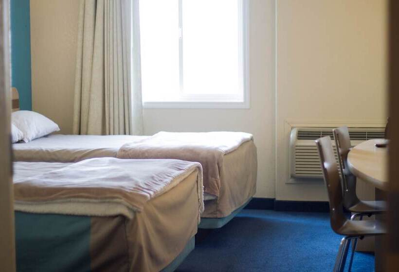 فندق على الطريق The Wilshire Inn