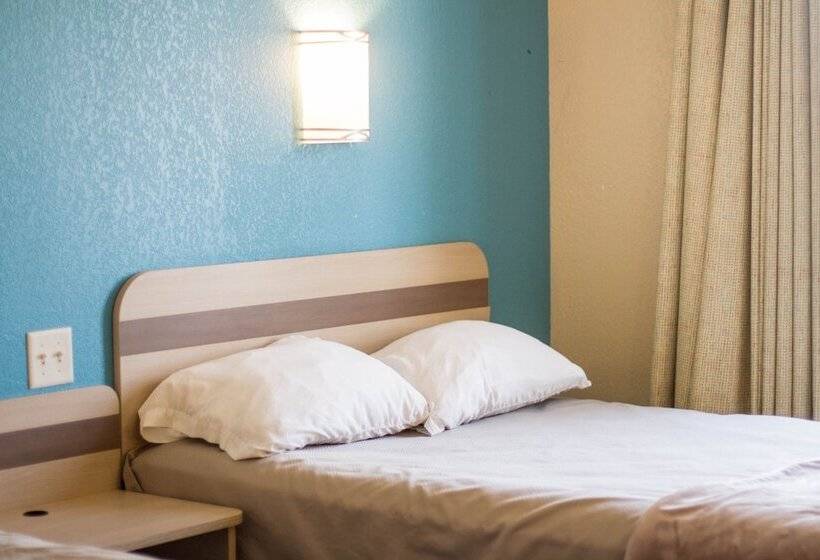 فندق على الطريق The Wilshire Inn