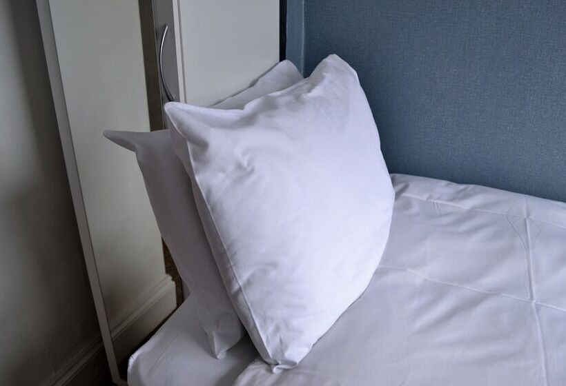 پانسیون Carrington Guest House