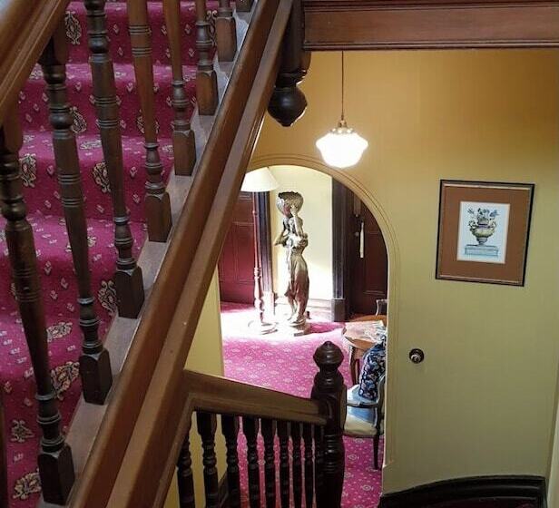 פנסיון The Manse