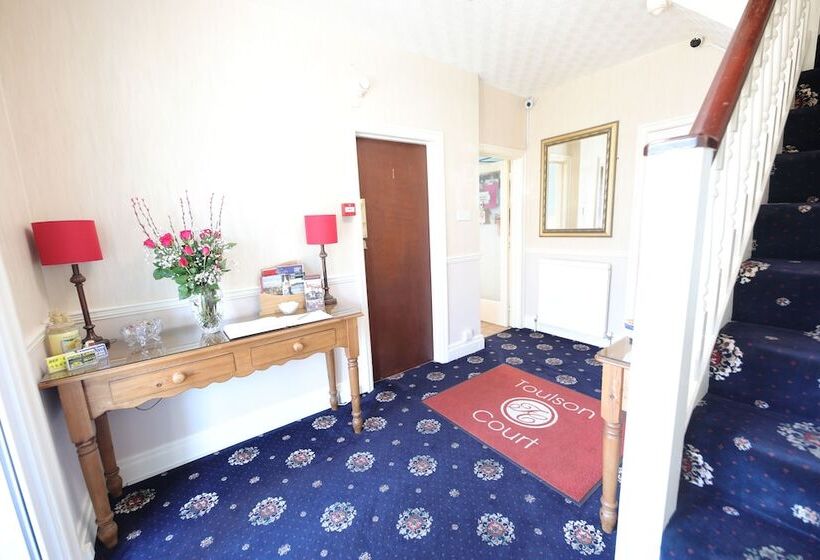 Пансион Toulson Court