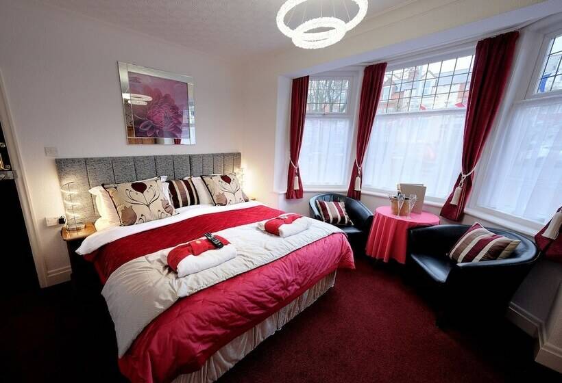 Пансион Toulson Court