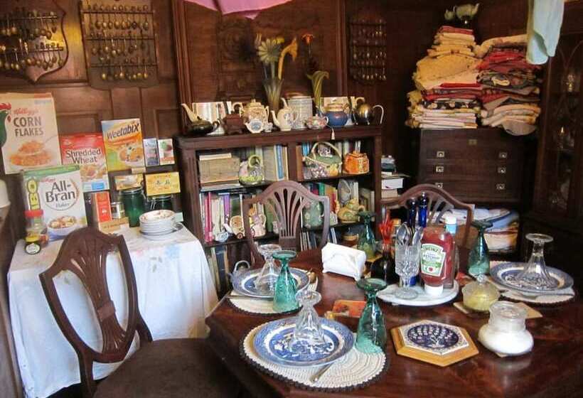 Pimblett S Downtown Toronto B&b