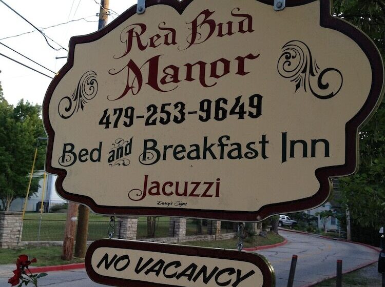 Red Bud Manor  Bed And Breakfast