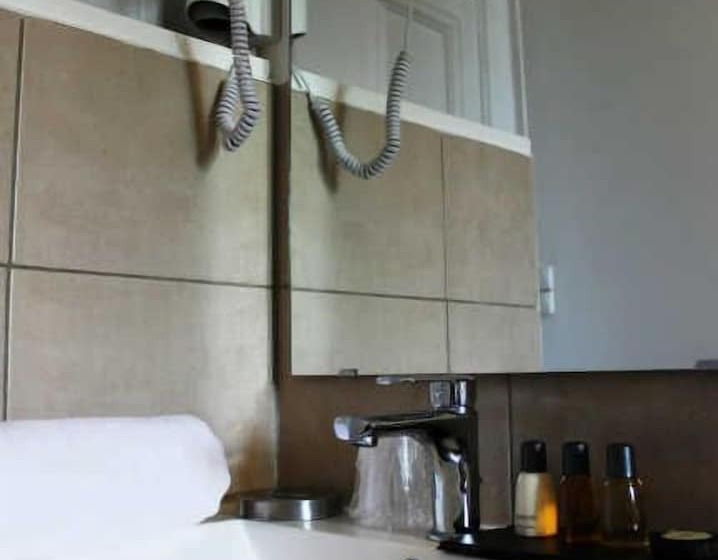 Residence Et Chambres D Hotes De La Porte D Arras