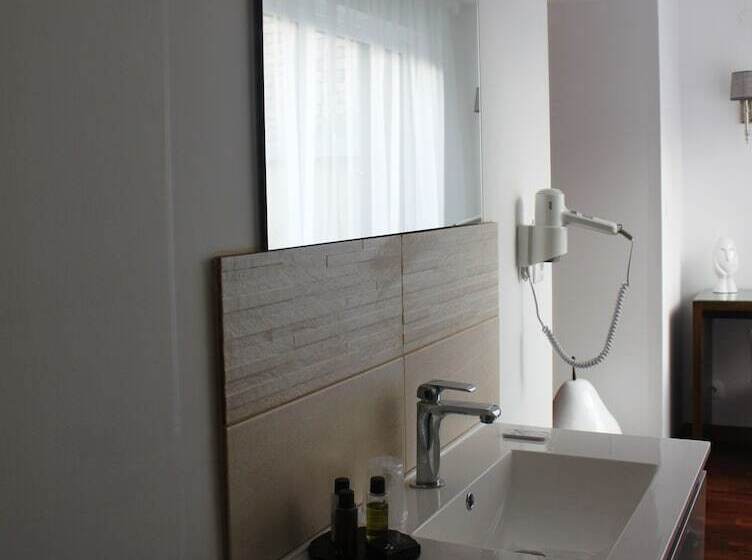 Residence Et Chambres D Hotes De La Porte D Arras