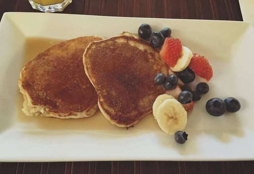 אתר נופש Vagabond Lodge At Kicking Horse