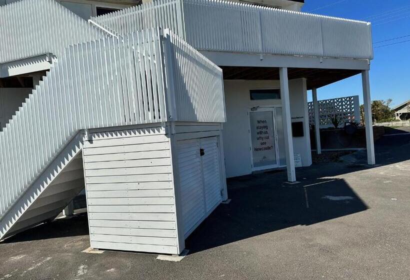 Surf Beach Motel Newcastle