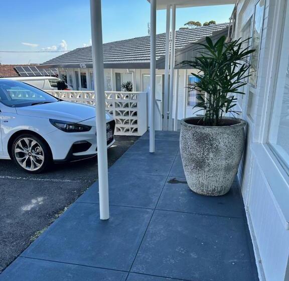 Surf Beach Motel Newcastle