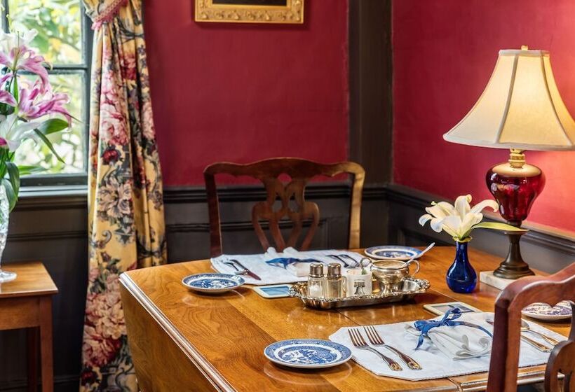 Samuel Durfee House B&b