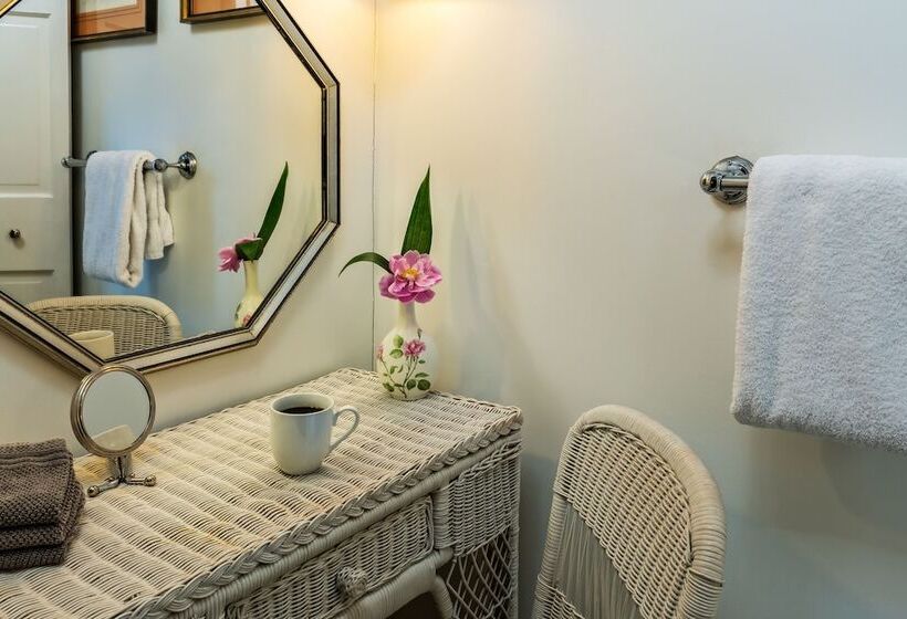 Samuel Durfee House B&b