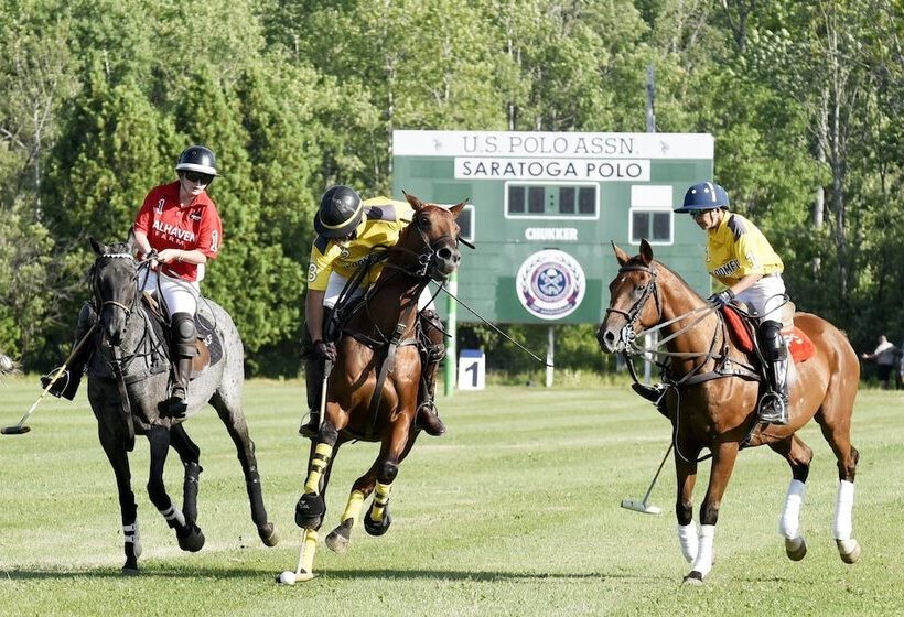 Saratoga Farmstead B&b