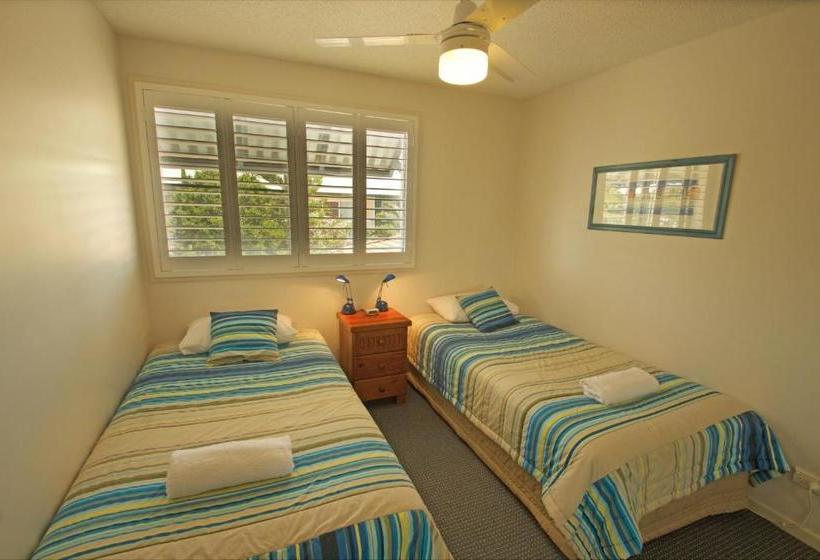 Surf Club Apartments