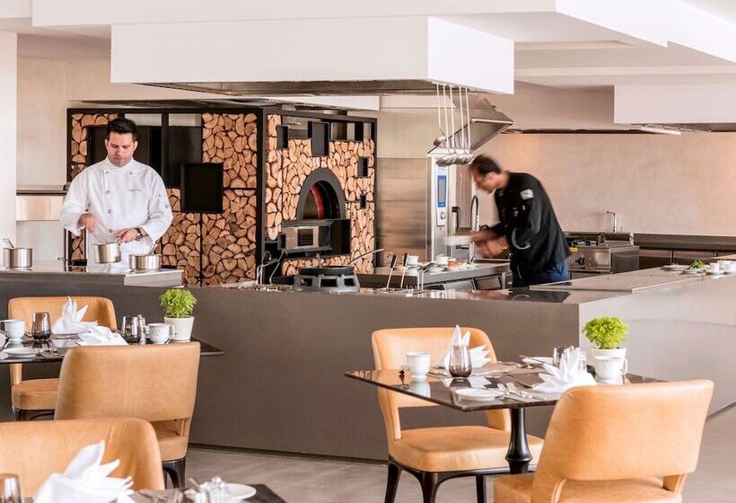 Swissotel Resort Bodrum Beach