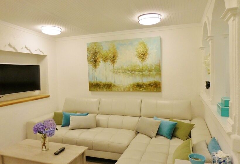 The Cottage Bed & Breakfast