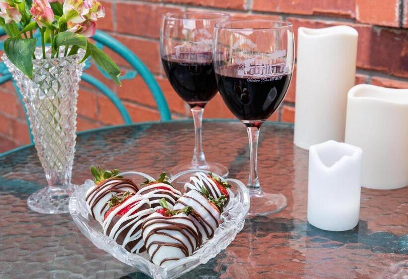 Woodrow House Bed & Breakfast