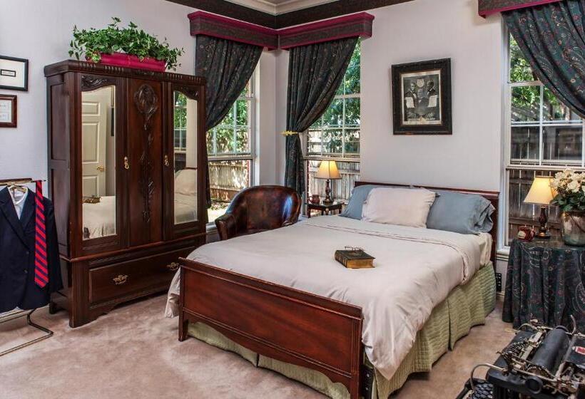 Woodrow House Bed & Breakfast