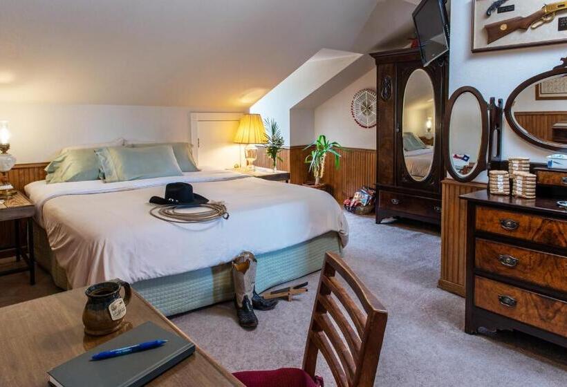 Woodrow House Bed & Breakfast