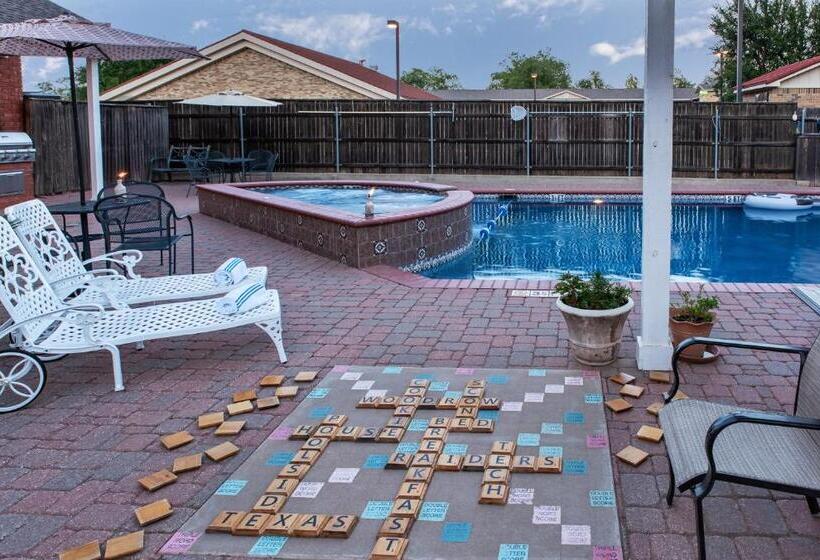 Woodrow House Bed & Breakfast