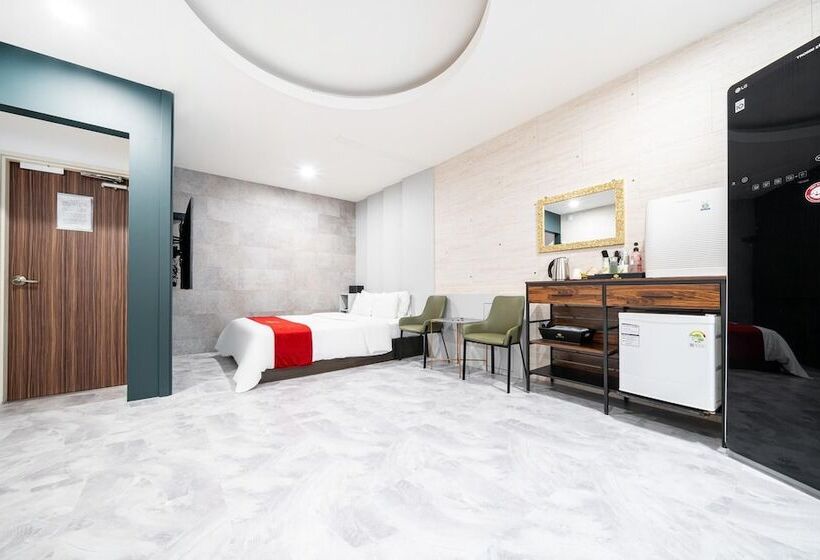 Gimje Toms Drive In Self Check In Motel