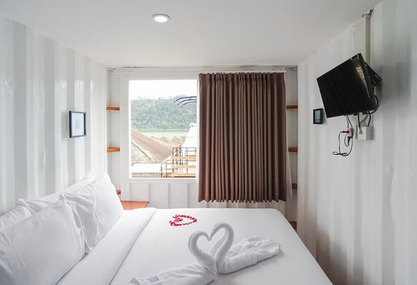 בית מלון כפרי Container Smart Stay