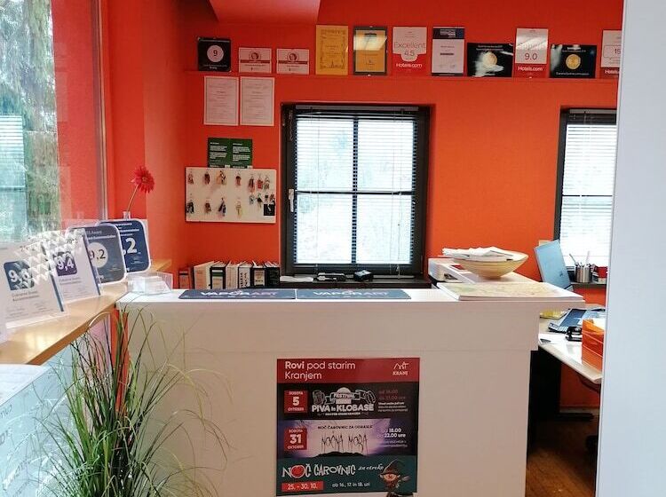 Otel Cukrarna Hostel