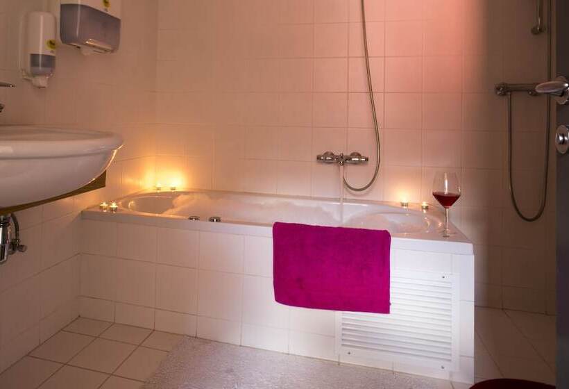 Otel Cukrarna Hostel