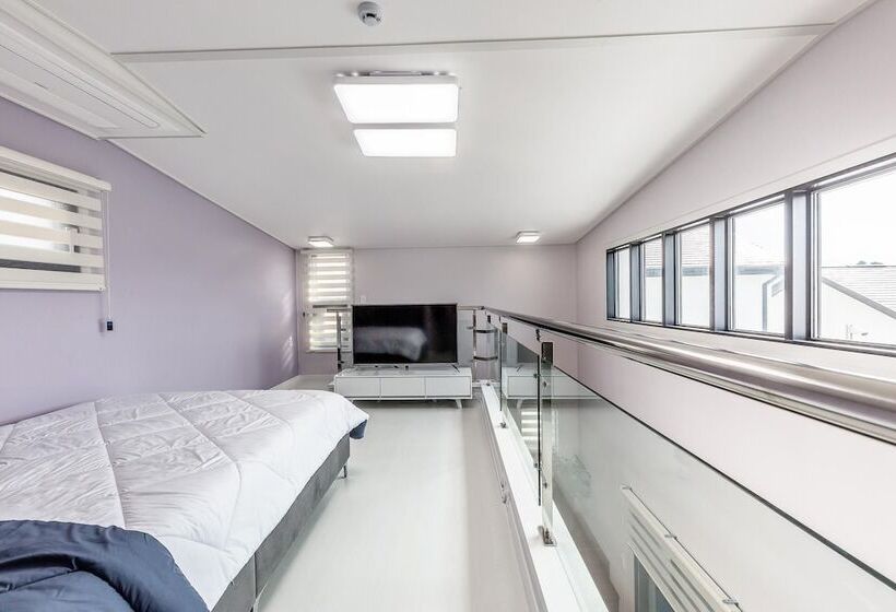 ホテル Gosung Shalala Private Pool & Spa Villa