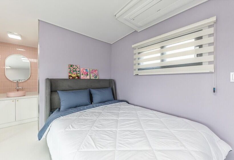 ホテル Gosung Shalala Private Pool & Spa Villa