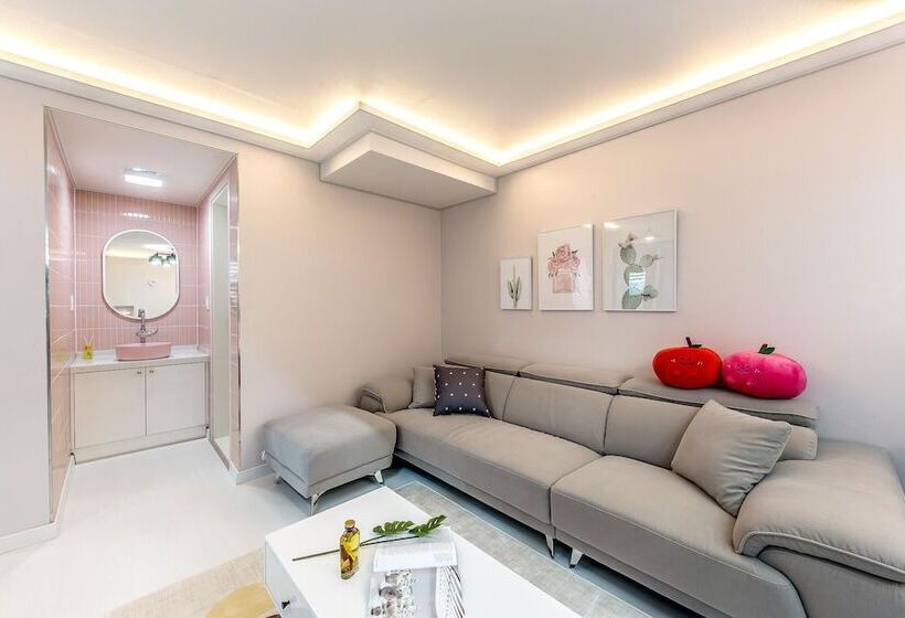 ホテル Gosung Shalala Private Pool & Spa Villa