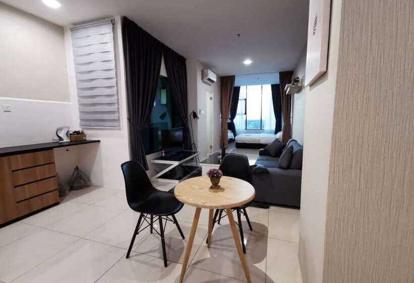 Отель Manhattan Suite Itcc Penampang