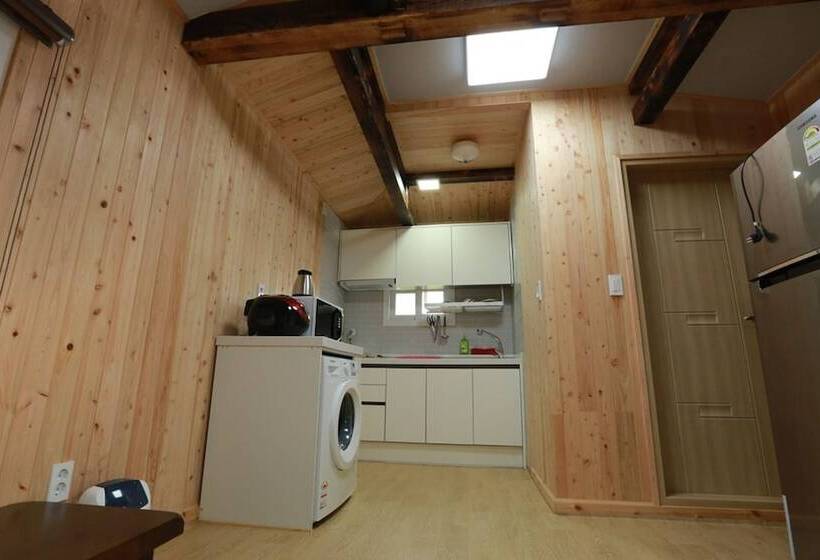 Hotel Seogwipo Chogain Inn Guest House