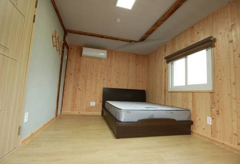 Hotel Seogwipo Chogain Inn Guest House