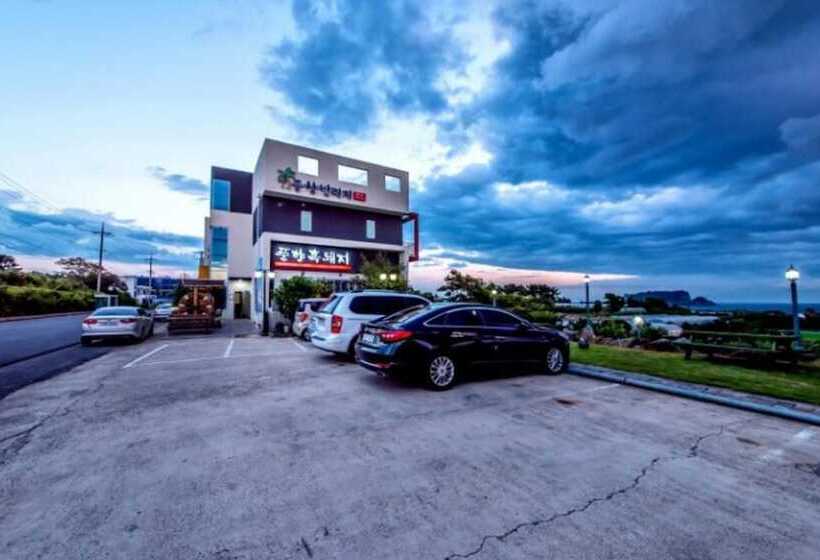 Hotel Seogwipo Poonghyang Village Pension