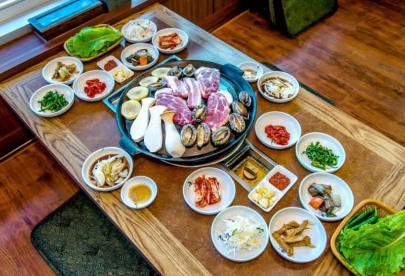 Hotel Seogwipo Poonghyang Village Pension