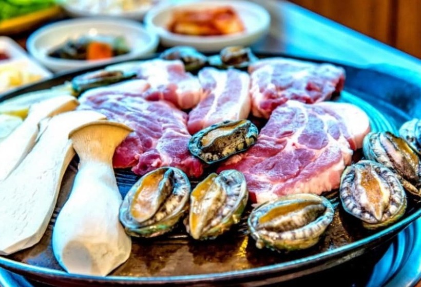 Hotel Seogwipo Poonghyang Village Pension