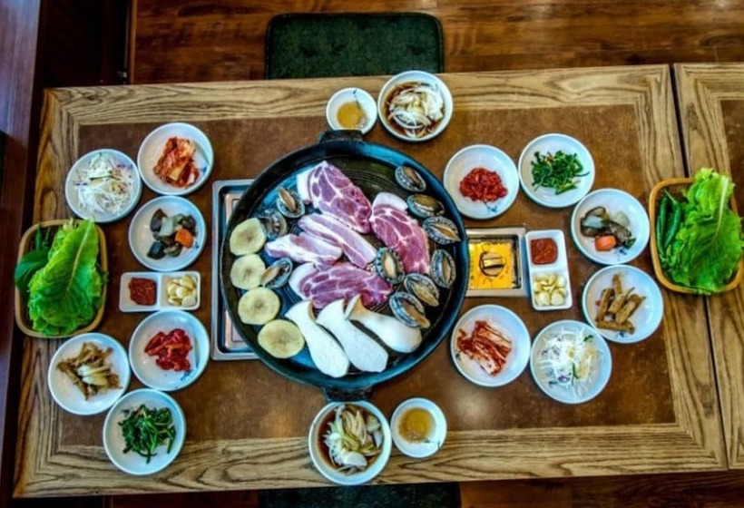 Hotel Seogwipo Poonghyang Village Pension