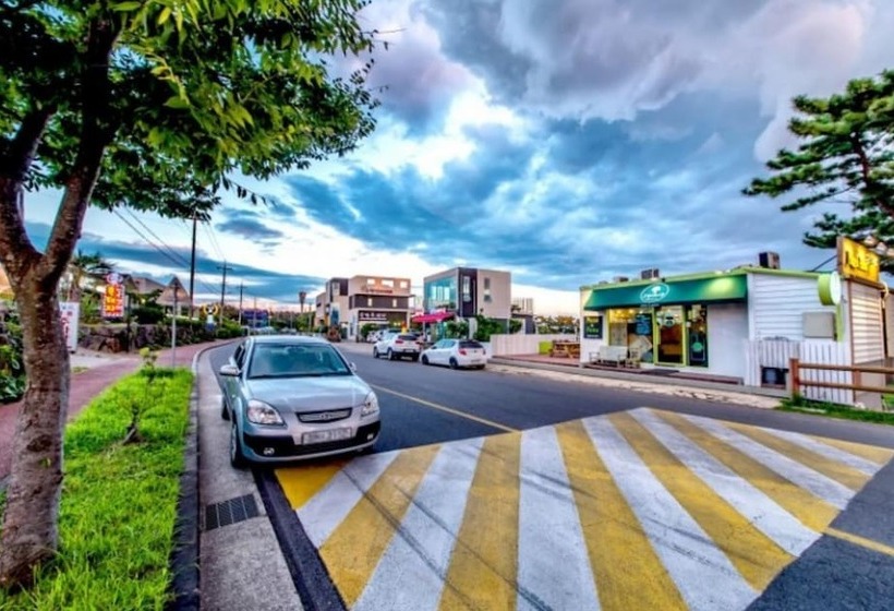Hotel Seogwipo Poonghyang Village Pension