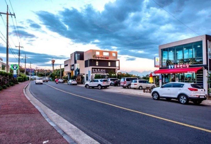 Hotel Seogwipo Poonghyang Village Pension