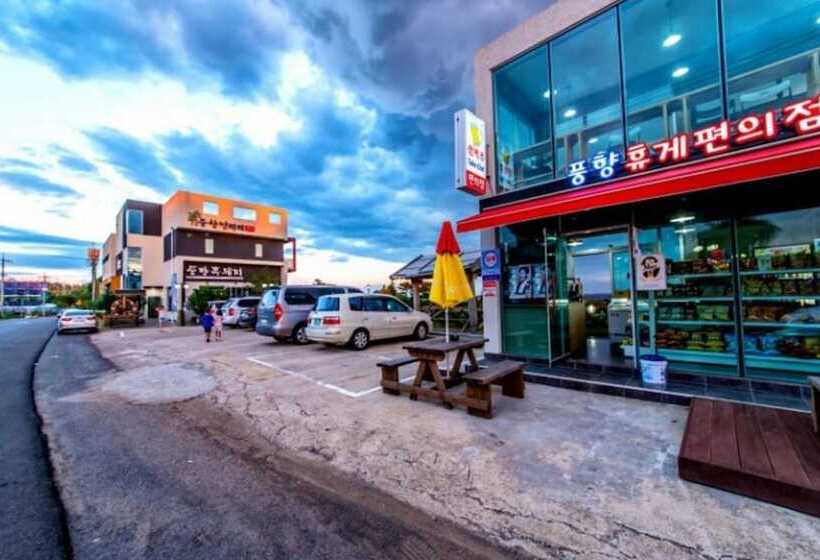 Hotel Seogwipo Poonghyang Village Pension