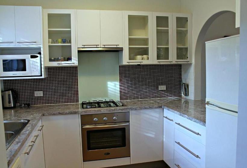 Archer Street – Adelaide Dresscircle Apartments