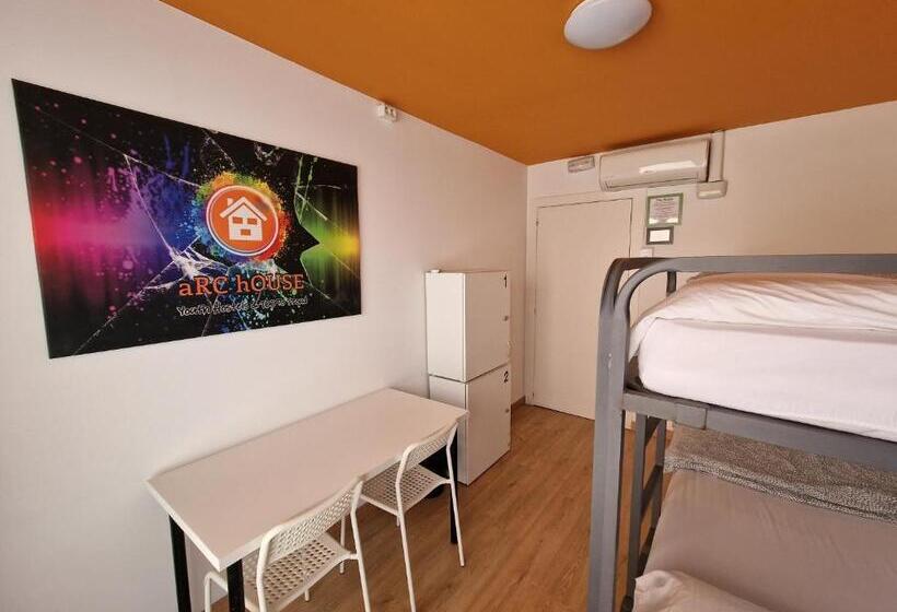 Общежитие Arc House Barcelona