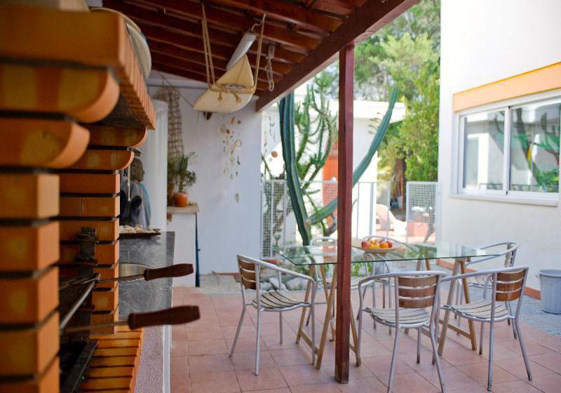 旅馆 Carcavelos Surf House