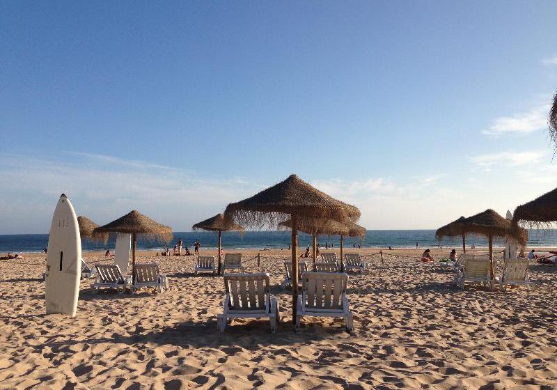 旅馆 Carcavelos Surf House