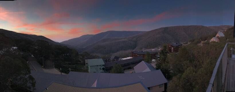 مبيت وإفطار Attunga Alpine Lodge & Apartments