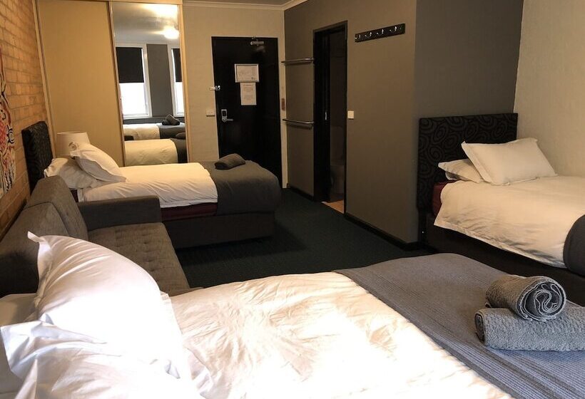 مبيت وإفطار Attunga Alpine Lodge & Apartments